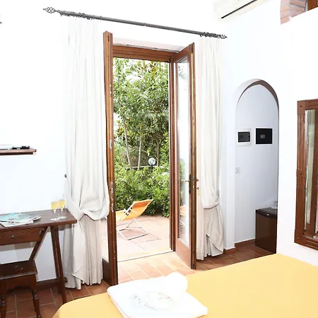 Del Sole Farm stay *
